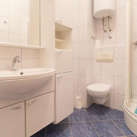 Sunset Near The Sandy - By Ta Leut Agency Pensión 3*