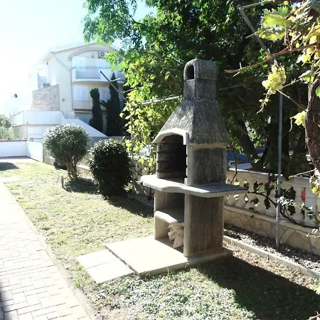 Sunset Near The Sandy - By Ta Leut Agency Pensión Privlaka (Zadar)