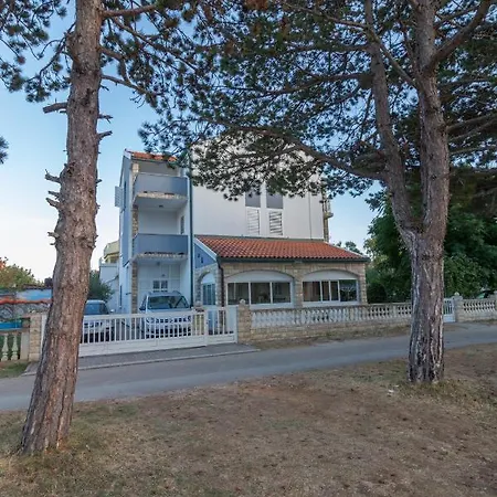 Sunset Near The Sandy - By Ta Leut Agency Gasthof Privlaka (Zadar)